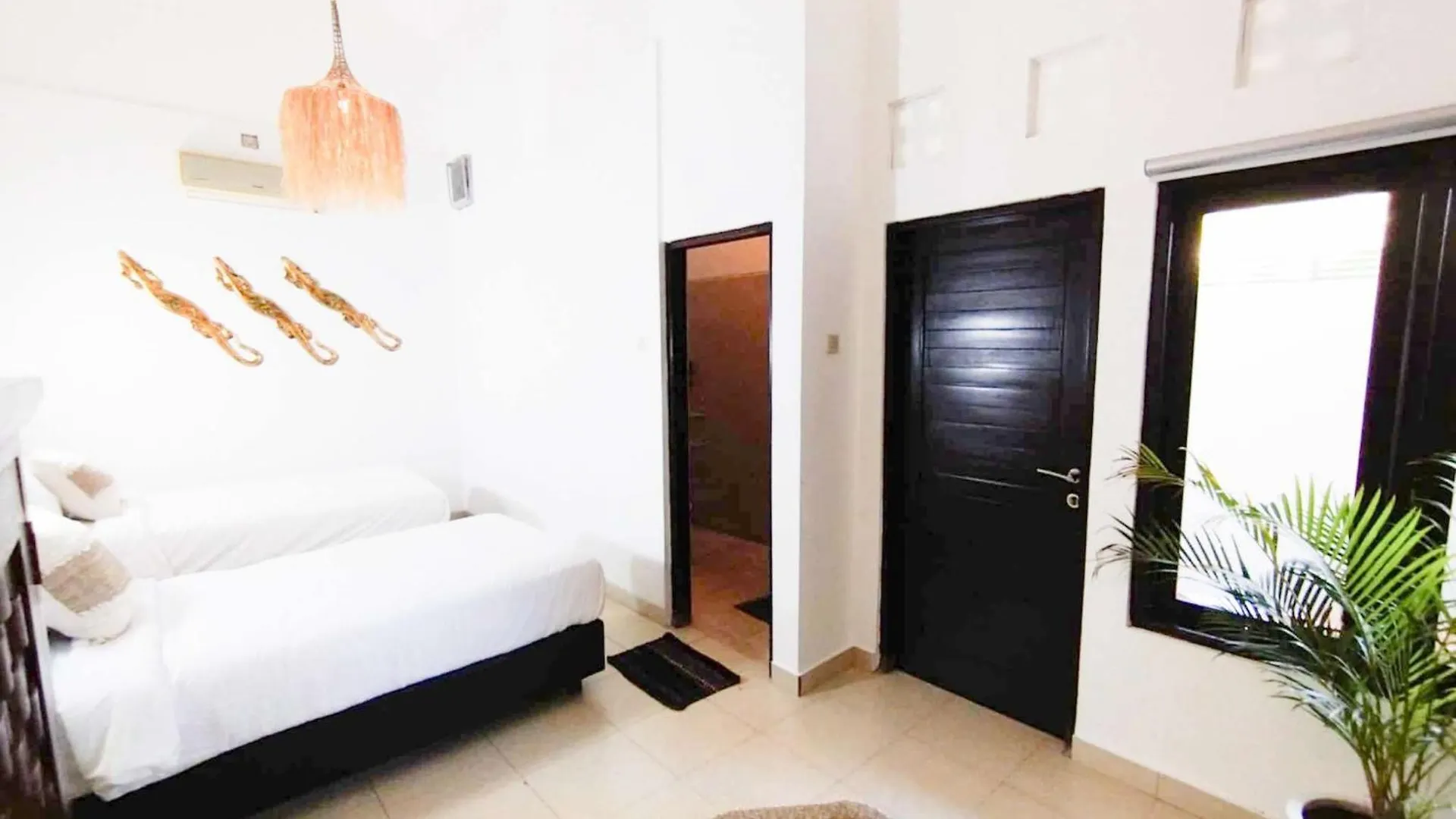 Salt Hideaway - 2 Bedroom Apartment, Central Seminyak